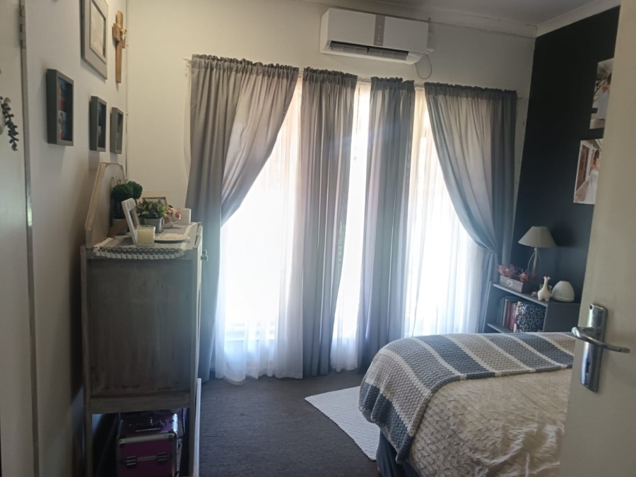 4 Bedroom Property for Sale in Carters Glen Northern Cape